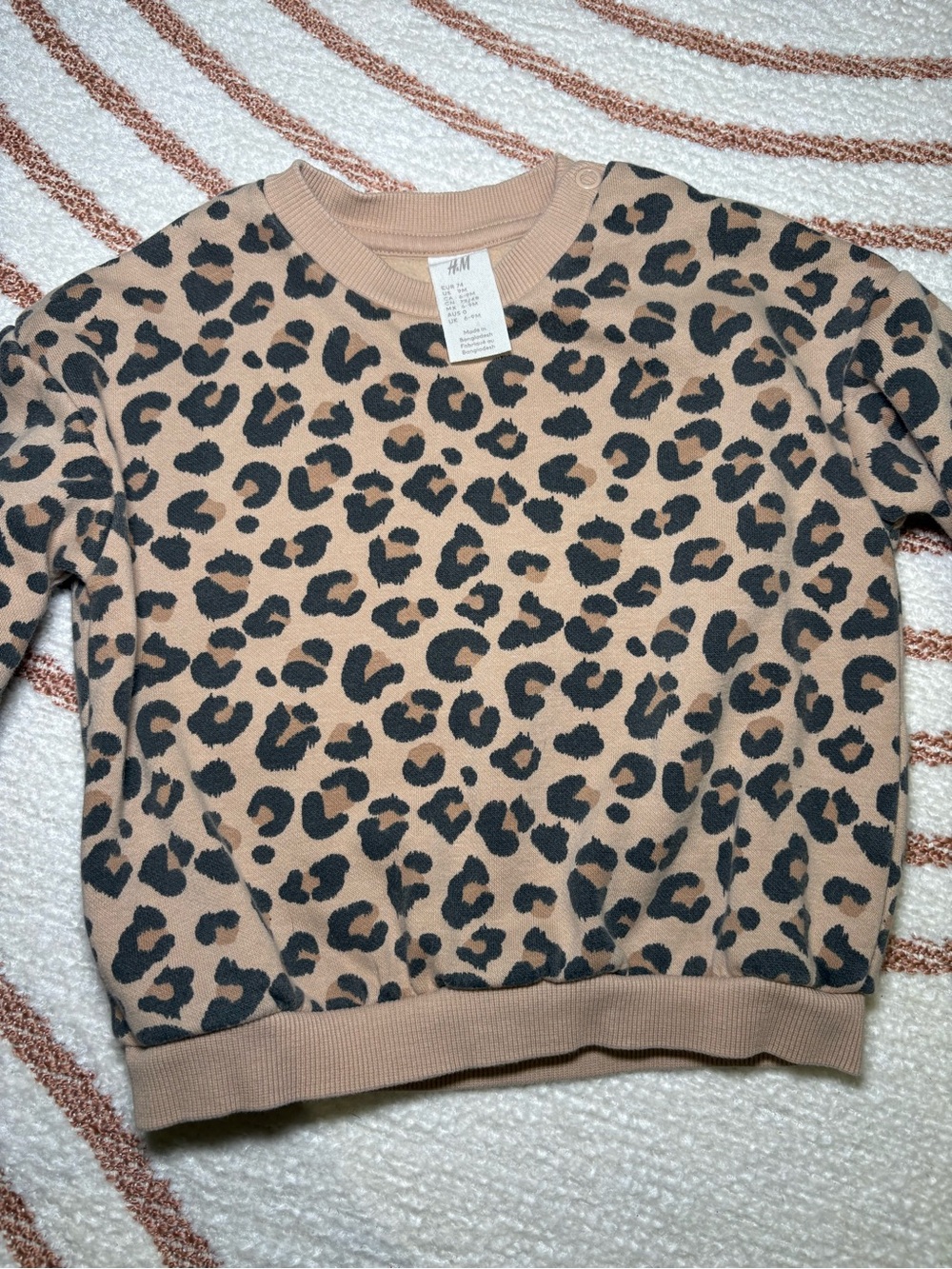 Bundle for free shipping. H&M Baby Leopard Matching Set - Picture 5 of 6